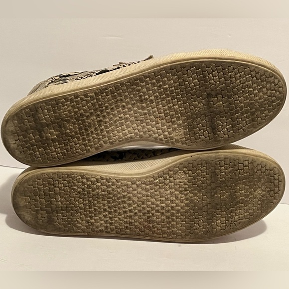 Steve Madden Amalfi Women's Metallic Python Snake Star Sneakers - Picture 11 of 14